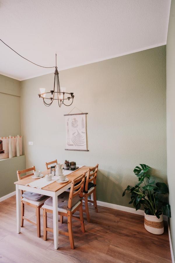 Soonwald Studio Mit Terrasse & Whirlpool Щромберг Екстериор снимка