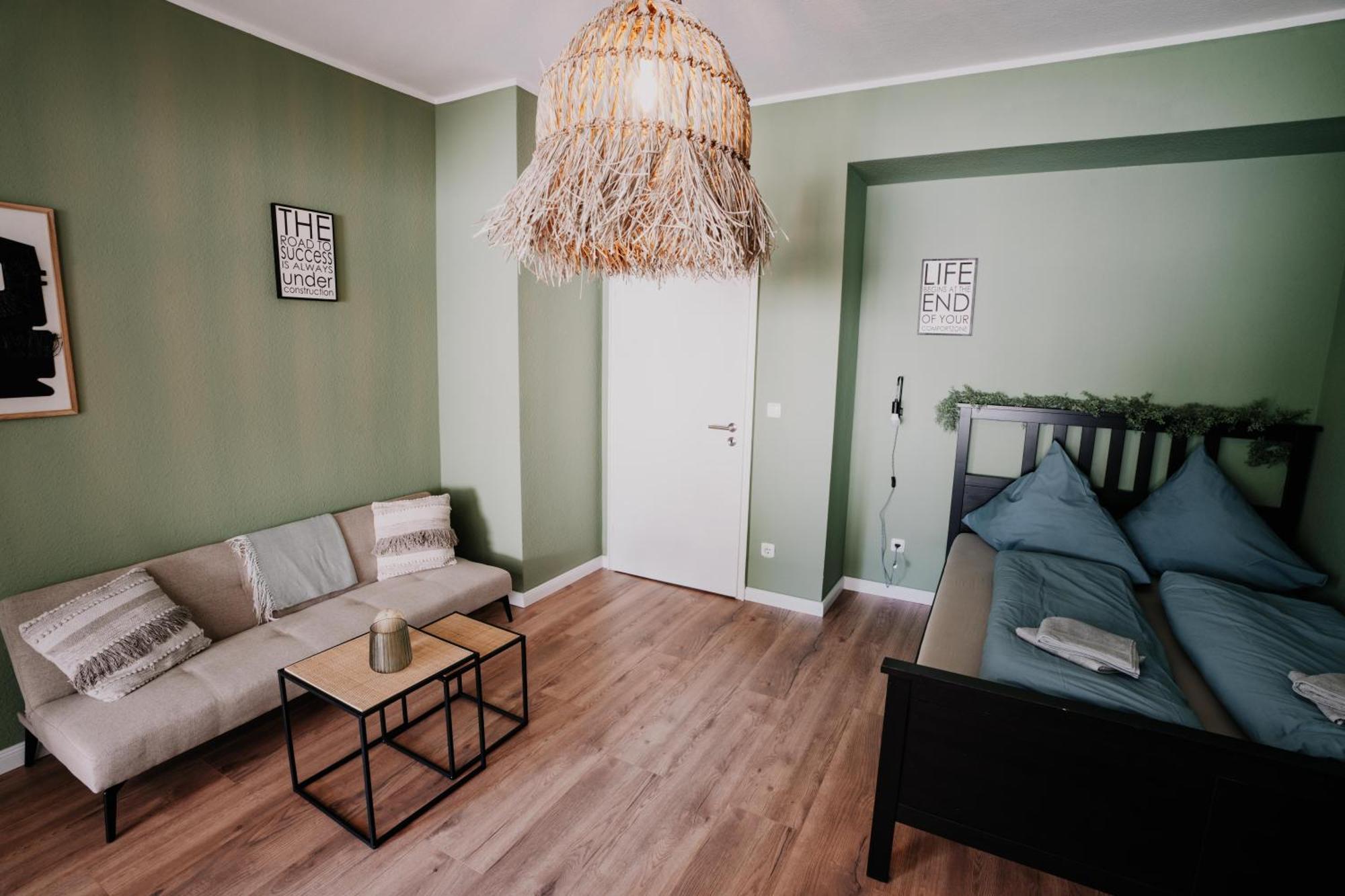 Soonwald Studio Mit Terrasse & Whirlpool Щромберг Екстериор снимка